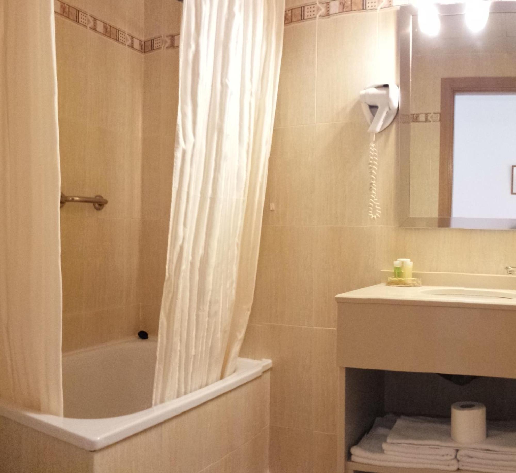 Hotel Goartin Malaga Room photo