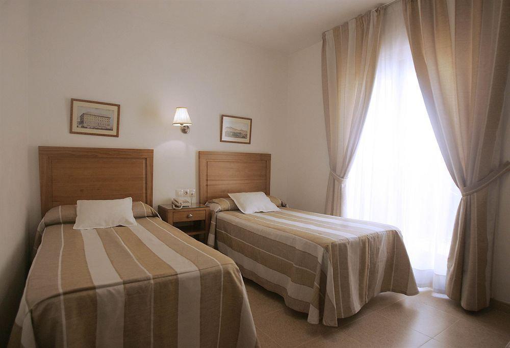 Hotel Goartin Malaga Exterior photo