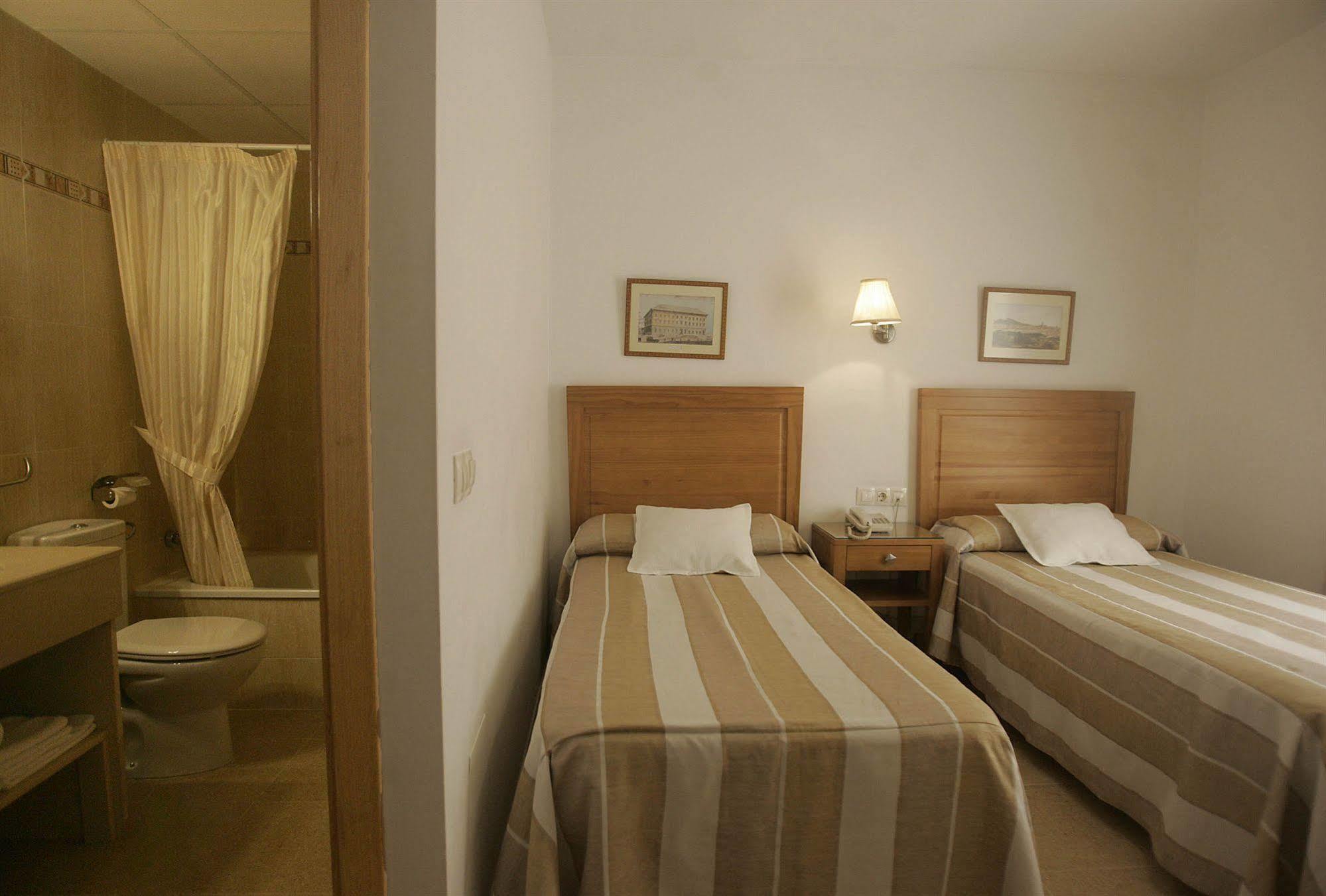 Hotel Goartin Malaga Exterior photo