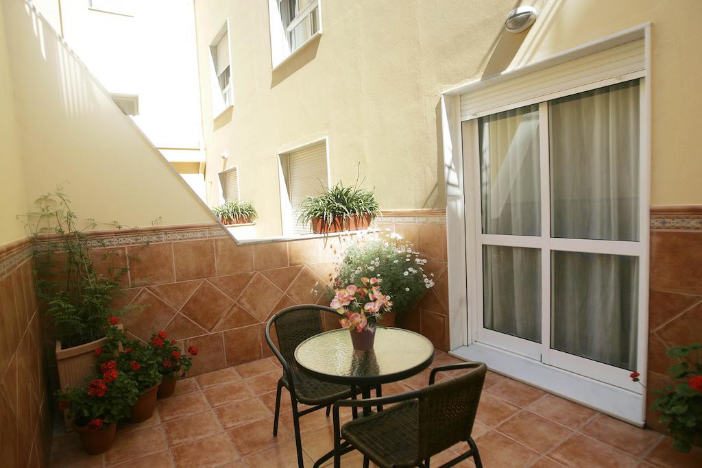 Hotel Goartin Malaga Exterior photo